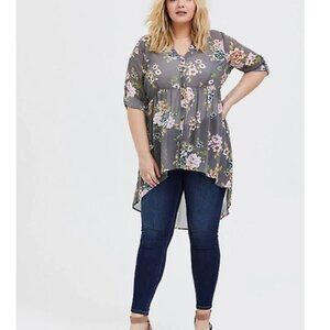 Torrid Gray & Pink Floral Chiffon Babydoll Top Size 6X (30/32)